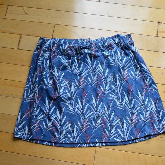 Kuhl Leaf Print Mini Skirt Size XL - Picture 2 of 11